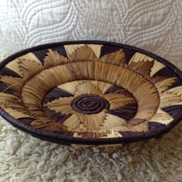 VTG African Woven Basket; Coiled Peace Basket, Natural Dyes, Spiral Pattern, - Picture 2 of 4